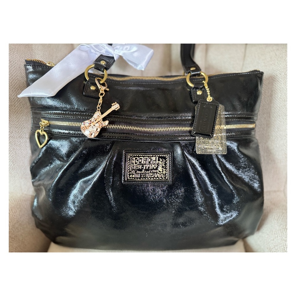 Coach Poppy Daisy Patent Leather Gloss Shoulder Bag - Picture 2 of 8